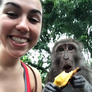 Meet your Posher, Clara